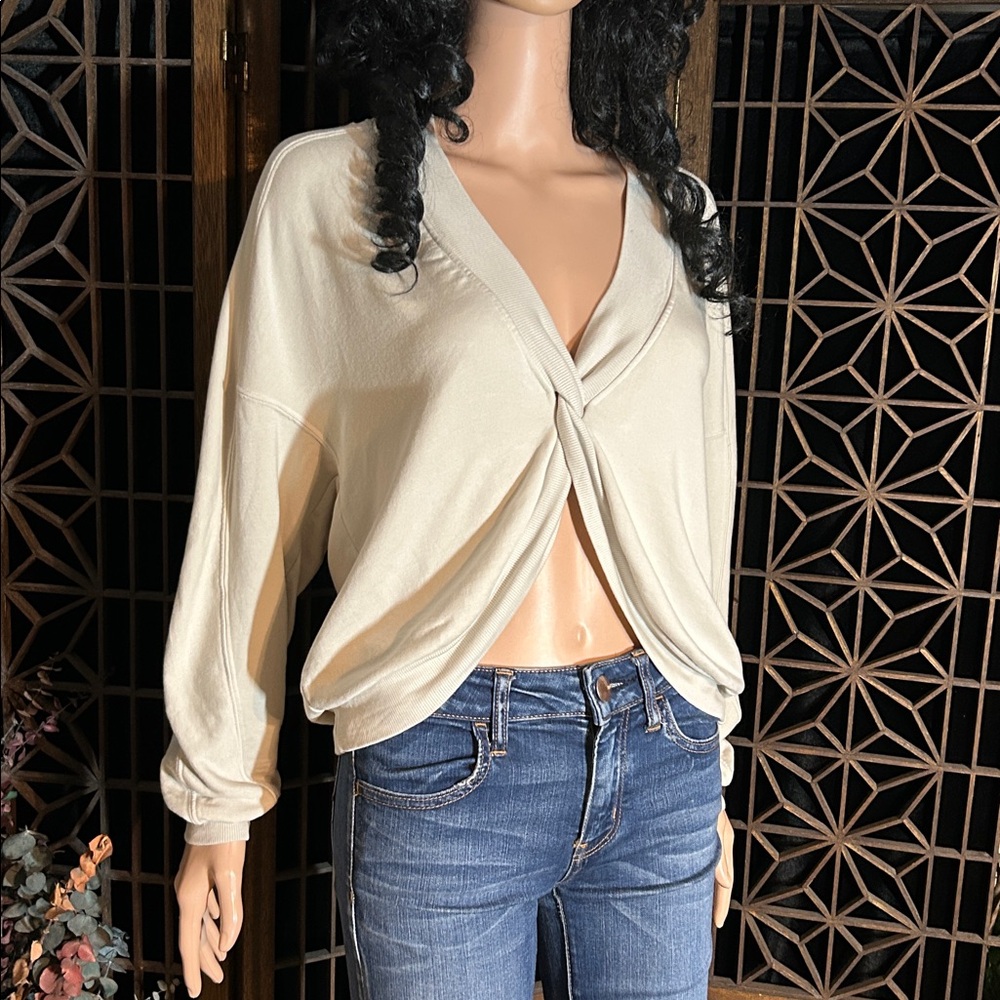 NWOT STATESIDE TWISTED SWEATSHIRT S